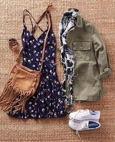 Cross-Back Flowy Dress at American Eagle Outfitters - Trendslove Floral Dress Outfits, Pieces Of Clothing, Green Cargo, Cargo Jacket, Flowy Dress, Ladies Dress Design, Looks Vintage, Outfits Casuales