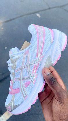 Acisis Shoes, Pink Asics, Christmas Lists, Old Outfits, Jordan Shoes Girls, Pretty Shoes Sneakers, Asics Sneakers