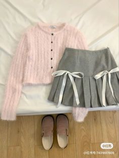 Wongyoungism Outfit, Grey Skirt, 사진 촬영 포즈, Pink Outfits, Really Cute Outfits, Girly Outfits, Casual Style Outfits, Dream Clothes