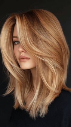 Embrace the beauty of warm lived-in blonde hairThe dimensional layers and softblended highlights make this look effortlessly chic and naturalCheck out more blonde hair inspo balayage ideas that will leave you feeling fabulous and ready for any seasonSave this pin to bring these blonde vibes to your next hair appointment🌟 Strawberry Blonde Mid Length Hair, Straight Honey Blonde Hair, Warm Honey Blonde Hair Caramel, Warm Blonde Balayage Honey, Caramel Honey Blonde Balayage, Warm Toned Blonde Hair, Trendy Blonde Hair, Warm Blond, Dimensional Layers