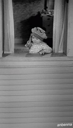 Spanky from The Little Rascals (Our Gang) 1930s. Spanky is throwing money out a window to passer byes. This was money stolen by a bank robbers. Spanky was one of my most favorite Little Rascal's and child actor - Spanky MacFarland - 1930s. Throwing Money, Basement Colors, Raising Daughters, Leave It To Beaver, Bank Robber, Child Actors, I Love Lucy, Funny Sayings, Money Matters