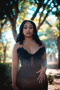 Glam Dresses Prom, Poses In Prom Dress, Md Dresses Black, Black Matric Farewell Dresses, Prom Poses Black Women, Black Prom Dresses 2024, Prom Dresses On Brown Skin, Black Md Dresses, Baddie Prom Dresses Black