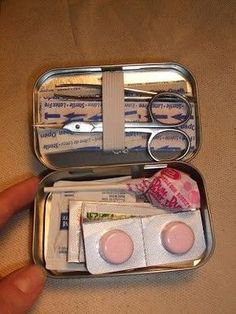 Altoid Tin First Aid Kit | Mint Tin Crafts, Cleaning Room, Altoid Tin, Altoids Tins, Altered Tins, Inside My Bag, Christmas Child, Mint Tins, Operation Christmas