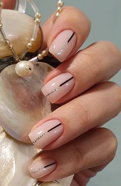 Unghie Sfumate, Her Nails, Work Nails, Black Nail, White Nail, Short Nail Designs, Neutral Nails, Classy Nails