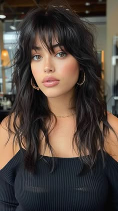 Bohemian Hairstyles For Medium Hair Shoulder Length, Long Hair Sweeping Bangs, 2024 Hair Inspiration, Shag Hairstyle With Bangs, Edgy Bangs With Medium Hair, Black Choppy Hair, Piecy Bangs Medium Hair, Medium Black Hair With Bangs, Choppy Hair With Bangs