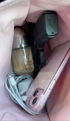 Inside My Bag, Purse Essentials, Handbag Essentials, Mia 3, Baymax, Girly Accessories, Puff And Pass