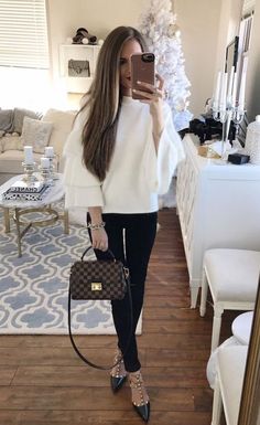 Lv Bag Outfit, Τσάντες Louis Vuitton, Southern Curls And Pearls, Ruffle Sleeve Sweater, Polished Casual, Lv Bags, Fall Winter Wardrobe, Lv Handbags