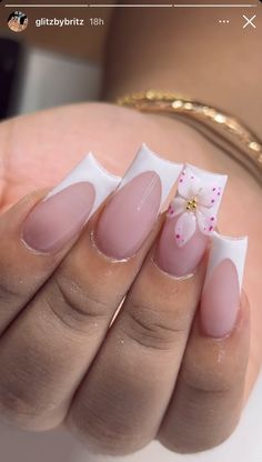 Nail Inspo Frenchies, Nail Inspo No Charms, Medium Vacation Nails, French Baddie Nails, Senior Pictures Nails, French Nails With Design On Ring Finger, Basic But Cute Nails, Acrylic Square Nail Designs