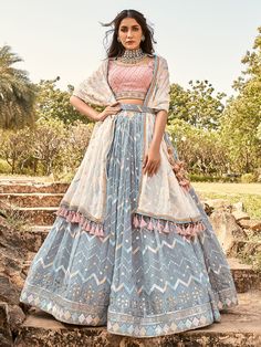 Simple Lehenga, Trendy Outfits Indian, Wedding Lehenga Designs, Traditional Indian Dress, Traditional Indian Outfits, Party Kleidung