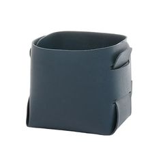 a gray cup with two compartments on it