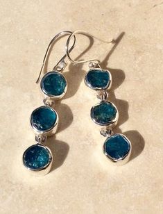 Blue Apatite Jewelry, Expensive Earrings, Stone Earrings Studs, Apatite Jewelry, Ear Earrings, Natural Stone Earrings, Buy Crystals, Raw Crystal Jewelry, Chic Jewelry