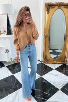 Flare Jean Outfit, Basket Weave Stitch, Best Business Casual Outfits, Emily Ann Gemma, Jeans Outfit For Work, Flare Jeans Outfit, Emily Ann, Wide Leg Jeans Outfit, Outfit Cardigan