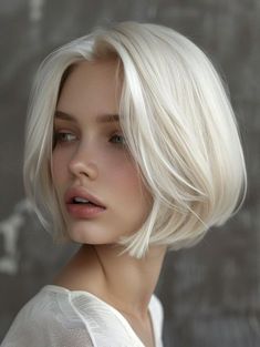 Chin Length White Hair, Hip Hairstyles, Trendy Hairstyles For Short Hair, Short Hair And Bangs, Lovely Hairstyles, Pinterest Haircuts, Dark Chocolate Brown Hair, Short Haircuts With Bangs, Nice Face