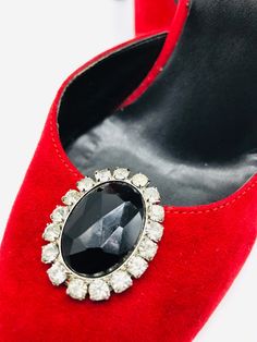 "These are vintage shoe clips dating from the 1960's. They are oval in shape with a black centre stone surrounded by clear rhinestones. Great for transforming any pair of shoes! They measure 1.5\" x 1\" and are in very good condition." Red Shoe Clip, Vintage Shoe, Shoe Clips, Clear Rhinestones, Vintage Shoes, Brooch Pin, Clothing And Shoes, Stone, Etsy Uk