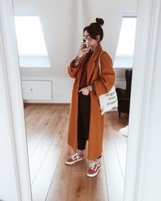 Orange Coat, Trendy Swimwear, Moda Vintage, Mode Inspo, Look Vintage, Mode Inspiration, Instagram Foto, Fall Winter Outfits, Outfits Casuales