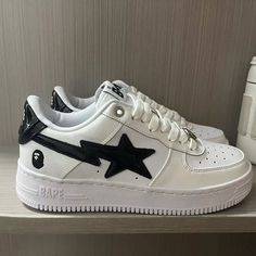 Bape Classic Lightning Star Logo Unisex White Sneakers Cute Toe Nails, Cute Toes, Star Logo, Sneaker Shopping, White Sneakers, Toe Nails, Original Box