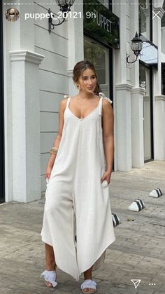 Linen Style Fashion, Vestidos Maxi, Tropical Fashion, Linen Fashion, Crop Top Outfits, Jumpsuit Fashion, Estilo Boho, Womens Casual Outfits, Grey Fashion