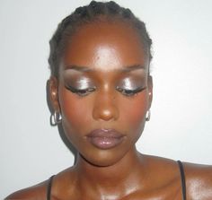 @makeupbychelseax Cool Tone Makeup, Tone Makeup, Concert Makeup, Beauty And The Beat, Models Makeup, Festival Makeup, Dark Skin Makeup, Baddie Makeup, Summer Makeup