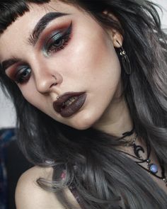 Witchy Makeup, Look Grunge, Witch Makeup, Super Hair, Gothic Makeup