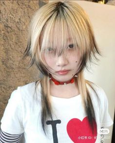 Cheshire Cat Hair Hairstyles, Blonde Jellyfish Haircut, Raccoon Tails Hair, Japan Haircut, Jellyfish Hairstyle, Cool Hair Styles, Red White Hair, Brown And White Hair