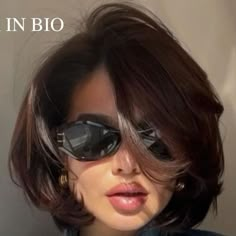 behindthechair.com on Instagram: "* The ’90s Bob/Lob Revival is Here✂️ 👉 Click Link in Bio 👈 If there’s been one solid reference among our clients this year—it’s the nostalgic hair of iconic ’90s supermodels. Enter the next chapter: The internet’s latest obsession is the luxe Christy Turlington-inspired bob. The swishy, nineties bob with a strong perimeter and bouncy bevel adds instant-volume, elongates the neck and makes hair appear fuller. Whether jaw or collar bone-skimming, this chic hairc Very Short Bob Hairstyles, 90s Bob, Chic Haircut, Iconic 90s, 90s Hairstyles