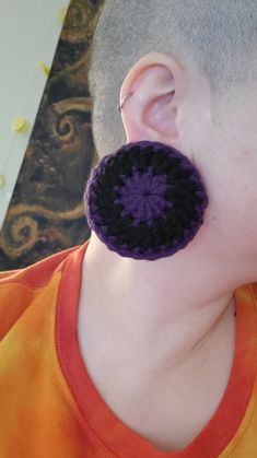 Crochet plug warmers! Keep your ears warm and cozy with these homemade crochet plug warmers.  Handmade using 100% acrylic yarn. Made to order.  If your size or preferred color is not listed, message me and let me know!  Please let me know if yours do not fit, I am still figuring out the sizing! It is recommended to order a size ABOVE your plugs, to account for the additional width of your ear lobes.  These are sold as solid colors or for larger plugs (over 1 inch) the colors can be alternated with black.  Under one inch is solid colors only due to the pattern not allowing room for color change.  Price is for 1 pair (two plug warmers). Pattern from The Last Yarnicorn! Plug Earrings, Gauged Earrings, Ear Gauges, Stretched Ears, Plugs Earrings, Gauges Plugs, Diy Sewing Projects, Ear Warmers, Ear Jewelry