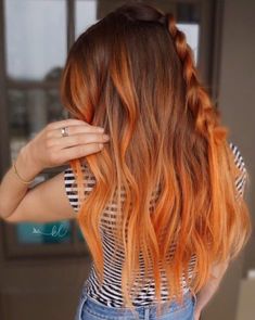 Orange Ombre Hair, Hair Orange, Brown Ombre Hair, Orange Ombre, Ombré Hair, Trendy Hair Color, Penteado Cabelo Curto, Ombre Hair Color, Brown Hair With Highlights