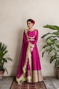 SnoberAzfar Designer Anarkali Dresses, Shadi Dresses, Floral Frocks, Pakistani Formal Dresses, Beautiful Pakistani Dresses, Pakistani Bridal Dresses