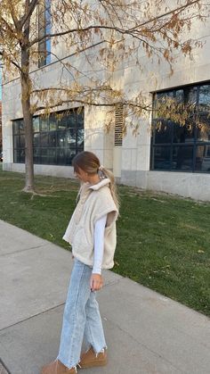 Winter Outdoor Date Outfit, Church Ootd, Cute Casual Outfit, Outdoor Date, Abercrombie (women), Modest Fits, Easy Winter Outfit, Casual School Outfits, Fit Ideas