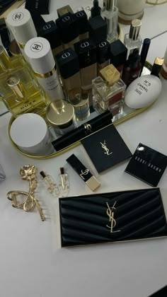 Ysl Makeup Aesthetic, Saint Laurent Aesthetic, Makeup Ysl, Ysl Cosmetics, Evening Eye Makeup, Eye Makeup Images, Chanel Cosmetics, Dior Girl