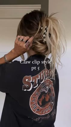 Hair Claw Clip Hairstyles Tutorial, Braided Claw Clip Hairstyles, Messy Claw Clip Hairstyles, Server Hair, Updos Easy, Easy Hair Tutorials, Thick Hair Extensions, Hair Clip Hairstyles, Clio Style