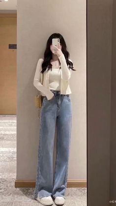 Korean Style Outfits, Outfit Korean Style, Casual College Outfits, Korean Casual Outfits, Casual Day Outfits, Lily Rose Depp, Korean Girl Fashion, Mode Inspo