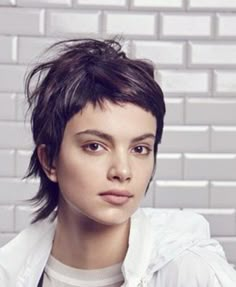 Shullet Hairstyles, Edgy Short Haircuts, Funky Short Hair, Shaggy Short Hair, Messy Short Hair, Super Short Hair, Edgy Short Hair, Punk Hair, Short Choppy Hair