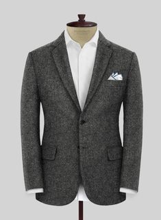 Indulge in the irresistible allure of tradition seamlessly fused with modern flair – own the room and define your unique style with our Highlander Heavy Gray Bedford Tweed Suit. Custom-built from pure wool, its timeless gray hue with subtle patterns presents a textured dimension that captures the light with each stride, exuding an air of refined elegance. Whether you're sealing deals in the corporate boardroom or confidently making a lasting impression at a social soirée, this exquisite ensemble Corporate Boardroom, Blue Linen Suit, Blue Tweed Jacket, Black Tuxedo Suit, Grey Wool Suit, Casual Office Wear, Tweed Suit, Scottish Fashion, Blue Chinos