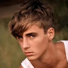 Haircut Long Bangs, Mens Haircut Long, Short Sides Haircut, Short Sides Long Top, Side Haircut, Top Hairstyles For Men, Boy Haircuts Short