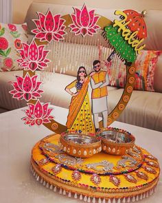 #haldidecorationideas #haldi #haldifunction #decoration #handmadewithlove #viralpost #instagram Diy For Haldi Decoration, Wedding Plates Decoration Indian, Palkhi Decoration, Engagement Plater Ideas, Wedding Card Tray Decoration, रुखवत Ideas, Haldi Platter Decoration Ideas, Haldi Platter Ideas, Chhab Decoration Idea