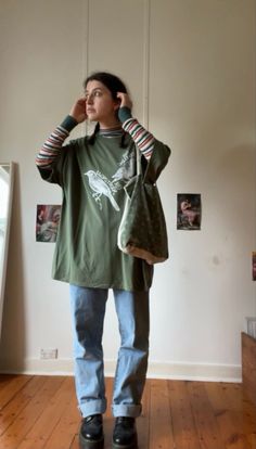 Long Jean Pants Outfit, Indie Concert Aesthetic Outfit, Autumn Colored Outfits, Indy Aesthetic Outfits, Artsie Aesthetic Outfits, Jean Tshirt Outfits Casual, Petite Midsize Fashion Winter, Oversized Button Up Outfit Women, Thrifted Fall Outfits Vintage