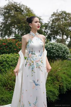 Detail: The cape: High fashion bridal cape Color: light ivory Length options: Chapel: 2.2 meters (86'') Cathedral: 3 meters (118'') Picture shown in chapel length Made to order High Fashion Bridal, Handmade Embellishments, Ao Dai Vietnamese, Detachable Cape, Miss Vietnam, White Fits, Vietnamese Ao Dai, Bridal Cape, Light Ivory