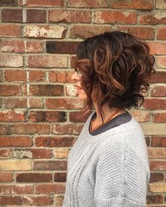 Pelo Bob Ondulado, Messy Curly Hair, Curly Hair Photos, Short Curly Haircuts, Hair 2018, Hair Photo, Ombre Hair