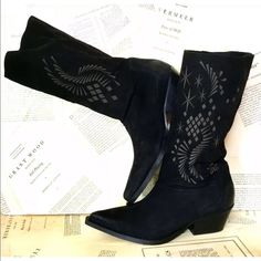 Free People Boot Moon & Back Slouch Western Pattern Black Suede Unlined Slouchy Soft Suede New Without Box * Size: Retail Price: $268.00 2.25" Stacked Leather Heel * There Is A Line Through The Logo To Prevent Store Return Free People Boots, Western Pattern, Free People Shoes, Soft Suede, Shoes Heels Boots, Leather Heels, Black Suede, Shoes Women Heels, Heeled Boots