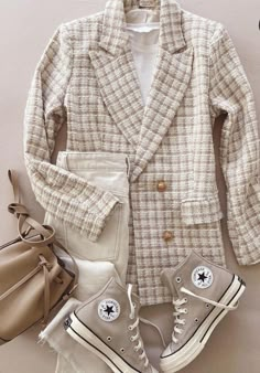 Tonos pastel Foto Tips, Outfits With Converse, Business Casual Outfits, Outfits Casuales, Spring Outfit, Classy Outfits, Chic Outfits