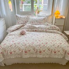 100% Cotton Floral Duvet Cover Set Ruffles Bedspread with Bedding Set Cover Set.   "This pin contains affiliate links, which means I may earn a commission at no cost to you extra for you". 
 #affiliate #advertising"