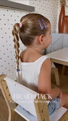 First Day Of School Hairstyles Toddlers, Toddler Hairstyles With Barrettes, Toddler Beach Hairstyles, Toddler School Hairstyles Girl, Simple Girl Hairstyles Kids, Toddler Girls Hairstyles, Simple Toddler Hairstyles, Hairstyles For Kindergarteners, Baby Hair Styles