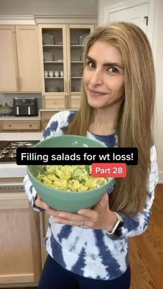 Pardis DeFord • Dietitian • Weight Loss Expert on Instagram: "Salad series! If your loving the salad series drop your favorite emoji in the comments section! 😎✌️🤯 For those who like eggs….this is a must try!! If you don’t like eggs that’s sad butttt you can just replace the eggs with chicken:) If you are looking to lose weight and need extra help, subscribe to grapestocrepes using the button on my home page! For 2.99 a month you get access to more content to help you on your journey! #saladre Instagram Salad, Keto Salads, Bread Salad, Salad Side Dishes, Instagram Food, Eating Healthy, Weight Watchers Meals, Lunch Ideas, Salad Dressing