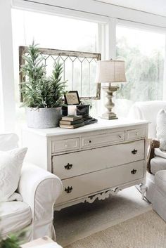 Welcome To Our Nest Cozy French Country Living Room, Country Living Room Design, French Country Decorating Living Room, Cottage Decor Farmhouse, Sunroom Decorating, French Country Living, Sunroom Ideas, French Country Living Room, Shabby Chic Living Room