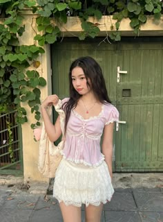 Summer Outfit Coquette, Ulzzang Summer Outfits, Korean Summer Outfit, Clean Girl Outfit, Aesthetic Asian, Mini Skirt Cute, 사진 촬영 포즈, White Mini Skirt, Pink Fits