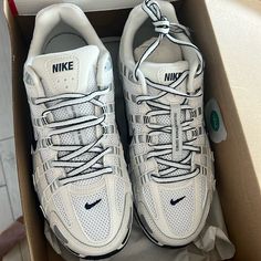 In Box Nike Classic Skate Shoes With Perforated Toe Box, Nike Skateboarding Sneakers With Perforated Toe Box, Nike 6000, Nike Sb Storage Boxes, Nike Sb Shoes Box, Nike Box, Nike Silver, Nike Shoes New, Kicks Shoes