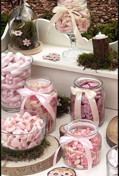 Sweet Arrangement Ideas, Bridal Afternoon Tea, Candy Table At Wedding, Candy Bar Bridal Shower Ideas, Desert Tables For Birthday, Tea Bar For Party, Pink High Tea Party, Sweet Stand Wedding, Diy Sweets Table