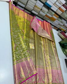 Pure handloom tissue silk sarees😍😍with edge border

15500/-
 
Free shipping in India 
Silk mark certified