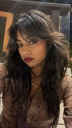 Hangodango on tiktok Brown Girl Haircut, Wolfcut Thick Hair Wavy, Long Hair Wolf Cut With Curtain Bangs, Wolfcut On Wavy Hair, Long Layers With Curtain Bangs Wavy Hair, Hush Cut Wavy Hair, Style Wolfcut Hair, Long Bangs Wavy Hair, Wolfcut Hair Long Curly